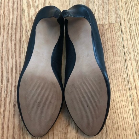 Clark’s Comfort Cushion Black Heel - Picture 6 of 6